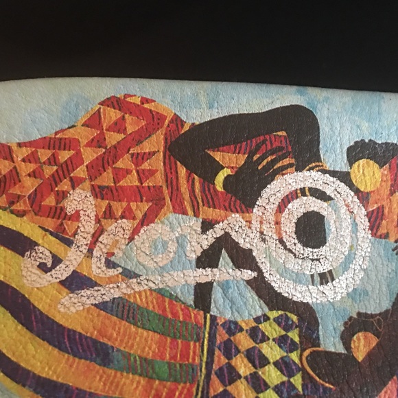 JCon African Tribal print open toe sandals that tell a story. - Picture 5 of 11